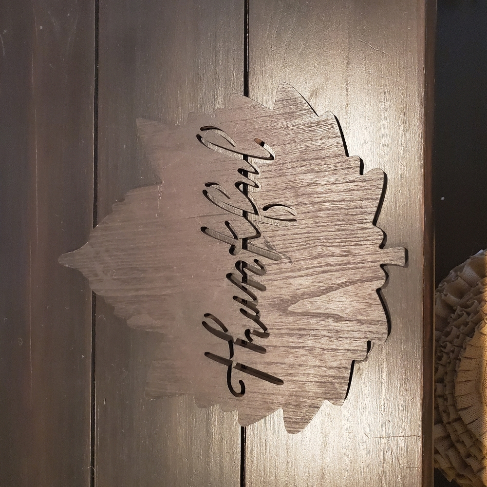 Wood "Thankful" Sign